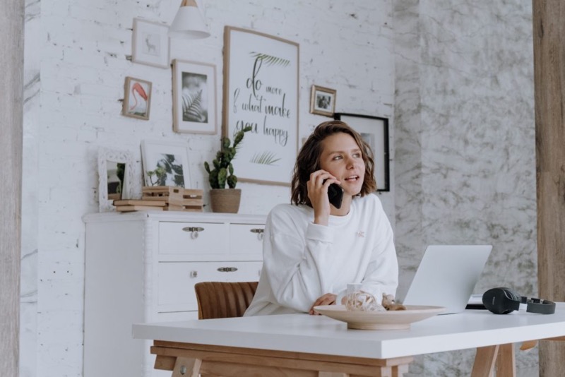 woman talking on the phone